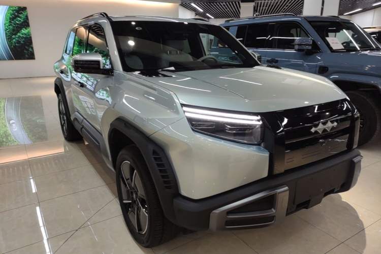 Used Formula Leopard Titanium 3 2025 501KM All-Wheel Drive Intelligent Driving Ultra Version Front Right 45 Deg