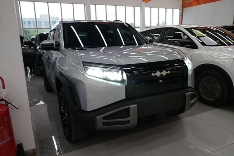 Used Formula Leopard Titanium 3 2025 501KM All-Wheel Drive Intelligent Driving Ultra Version Front Right 45 Deg