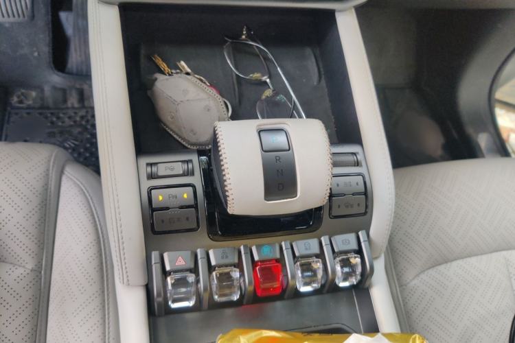 Used Formula Leopard Titanium 3 2025 501 km All-Wheel Drive Intelligent Driving Max Edition Gear Lever