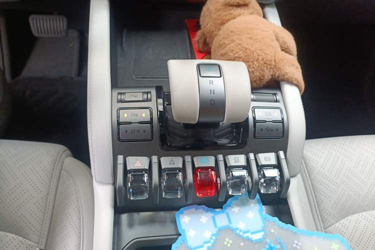 Used Formula Leopard Titanium 3 2025 501 km All-Wheel Drive Intelligent Driving Max Edition Gear Lever
