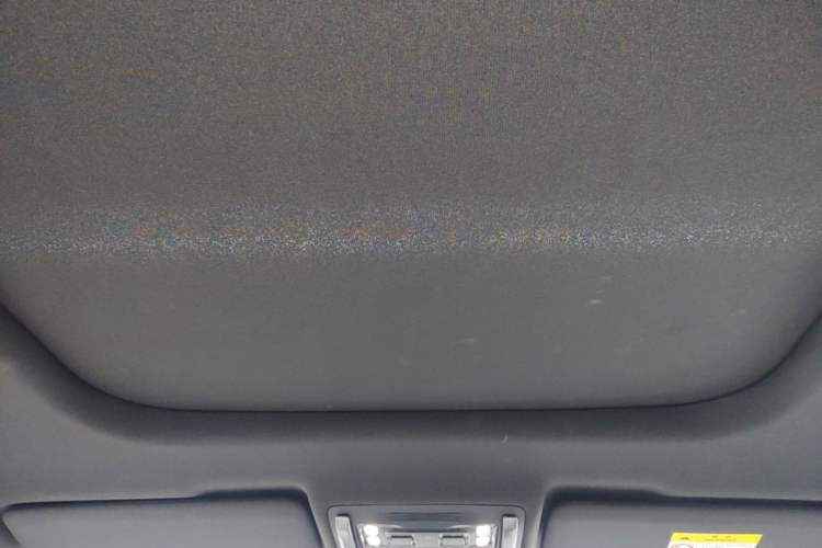 Used Formula Leopard Titanium 3 2025 501KM All-Wheel Drive Intelligent Driving Ultra Version Headliner