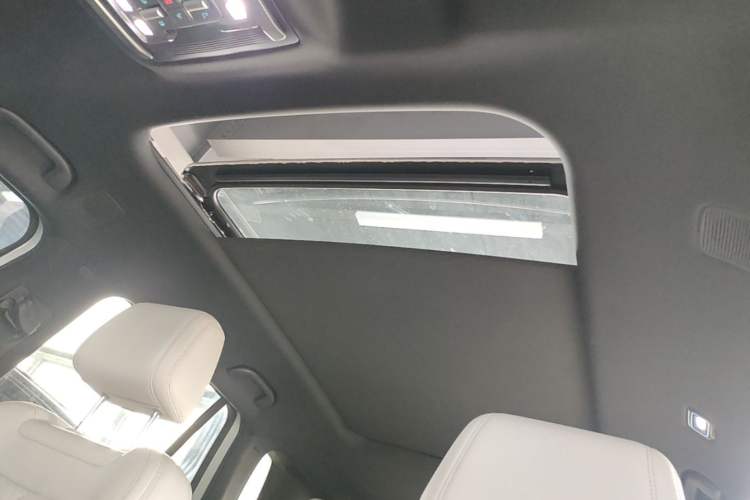 Used Formula Leopard Titanium 3 2025 Model 501KM Rear-Drive Ultra Version Headliner