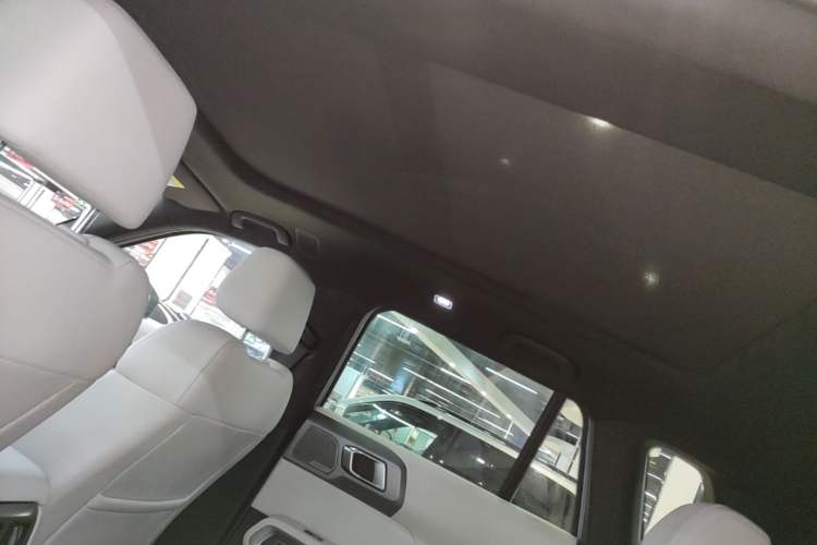 Used Formula Leopard Titanium 3 2025 501KM All-Wheel Drive Intelligent Driving Ultra Version Headliner