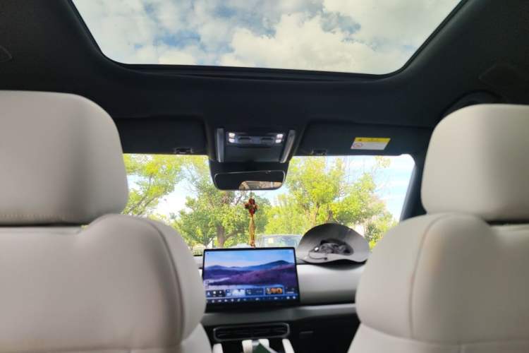 Used Formula Leopard Titanium 3 2025 501KM All-Wheel Drive Intelligent Driving Ultra Version Headliner
