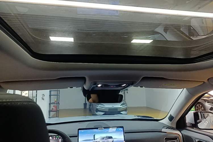 Used Formula Leopard Titanium 3 2025 501KM All-Wheel Drive Intelligent Driving Ultra Version Headliner