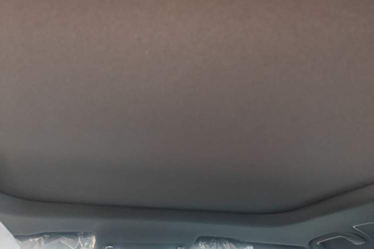 Used Formula Leopard Titanium 3 2025 501KM All-Wheel Drive Intelligent Driving Ultra Version Headliner