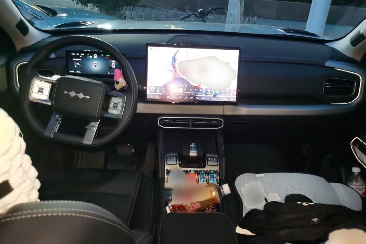 Used Formula Leopard Titanium 3 2025 501KM All-Wheel Drive Intelligent Driving Ultra Version Interior 2