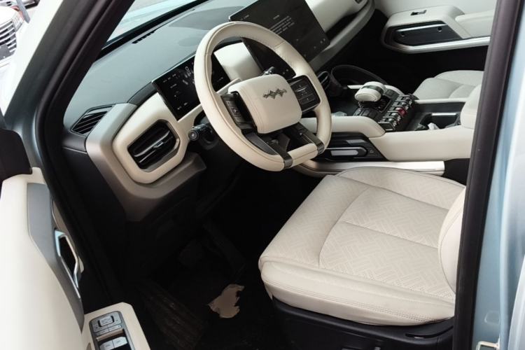 Used Formula Leopard Titanium 3 2025 501KM All-Wheel Drive Intelligent Driving Ultra Version Left Front Seat