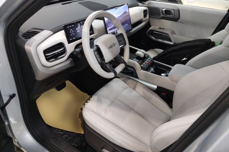 Used Formula Leopard Titanium 3 2025 501KM All-Wheel Drive Intelligent Driving Ultra Version Left Front Seat