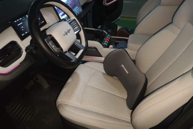 Used Formula Leopard Titanium 3 2025 501 km Range Rear-Wheel Drive Intelligent Driving Max Edition Left Front Seat