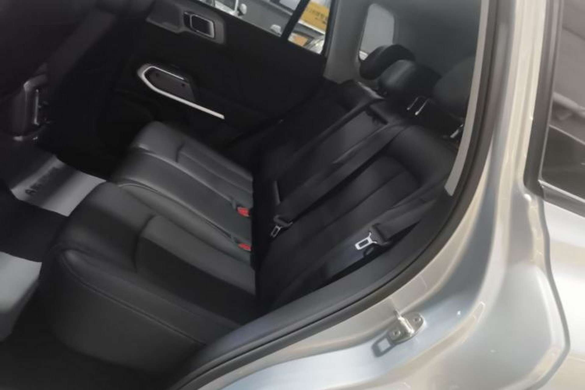 Used Formula Leopard Titanium 3 2025 501KM All-Wheel Drive Intelligent Driving Ultra Version Left Rear Seat