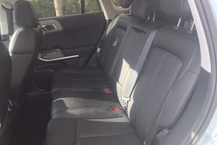 Used Formula Leopard Titanium 3 2025 501 km Range Rear-Wheel Drive Intelligent Driving Max Edition Left Rear Seat