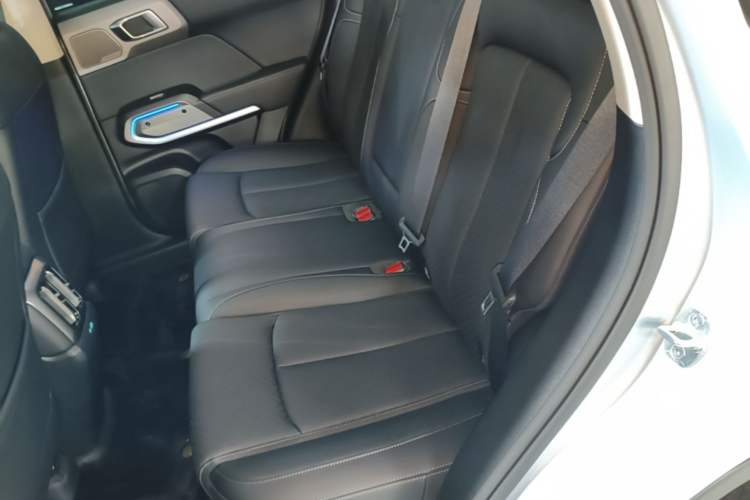 Used Formula Leopard Titanium 3 2025 501KM All-Wheel Drive Intelligent Driving Ultra Version Left Rear Seat