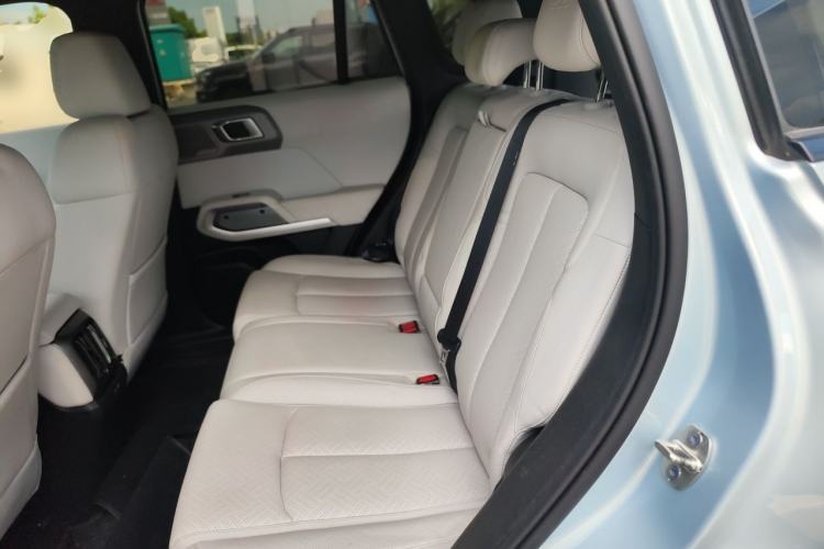 Used Formula Leopard Titanium 3 2025 501KM All-Wheel Drive Intelligent Driving Ultra Version Left Rear Seat