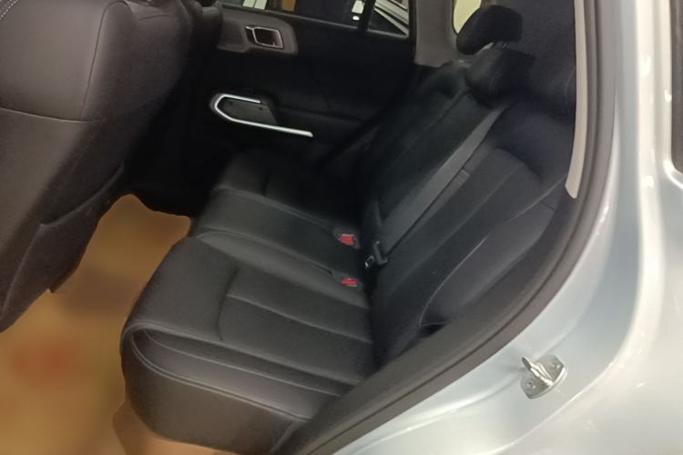 Used Formula Leopard Titanium 3 2025 501KM All-Wheel Drive Intelligent Driving Ultra Version Left Rear Seat