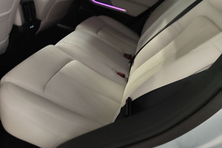 Used Formula Leopard Titanium 3 2025 501 km Range Rear-Wheel Drive Intelligent Driving Max Edition Left Rear Seat