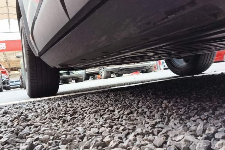 Used Formula Leopard Titanium 3 2025 501KM All-Wheel Drive Intelligent Driving Ultra Version Left Side Sill