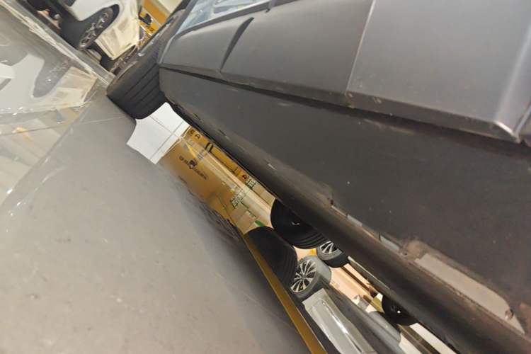 Used Formula Leopard Titanium 3 2025 501KM All-Wheel Drive Intelligent Driving Ultra Version Left Side Sill