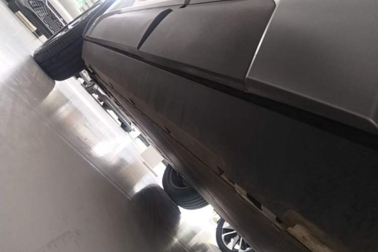 Used Formula Leopard Titanium 3 2025 501 km All-Wheel Drive Intelligent Driving Max Edition Left Side Sill