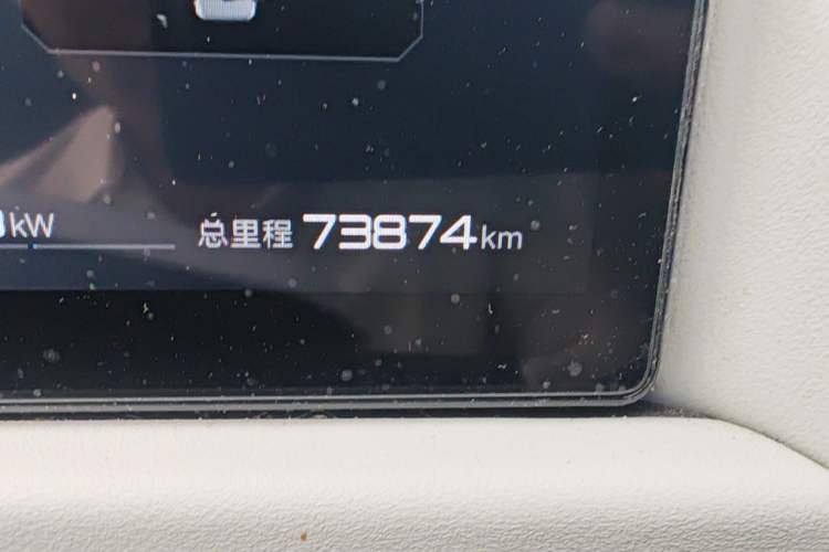 Used Formula Leopard Titanium 3 2025 501KM All-Wheel Drive Intelligent Driving Ultra Version Odometer Close Up