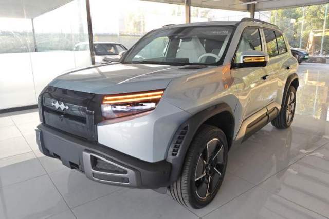 Used Formula Leopard Titanium 3 2025 501KM All-Wheel Drive Intelligent Driving Ultra Version