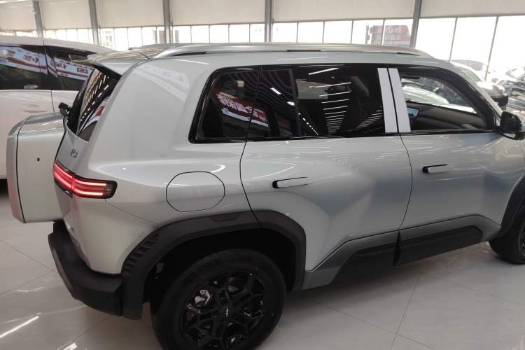 Used Formula Leopard Titanium 3 2025 501 km Range Rear-Wheel Drive Intelligent Driving Max Edition Rear Right 45 Deg