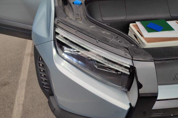 Used Formula Leopard Titanium 3 2025 501 km All-Wheel Drive Intelligent Driving Max Edition Right Front Headlight