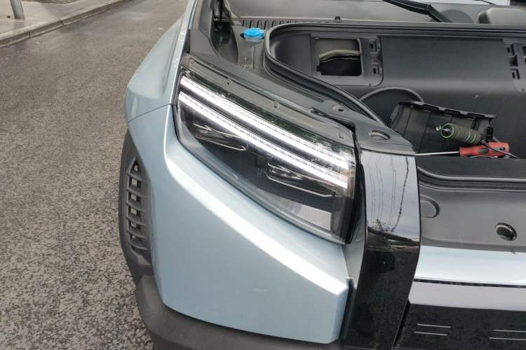 Used Formula Leopard Titanium 3 2025 501 km All-Wheel Drive Intelligent Driving Max Edition Right Front Headlight
