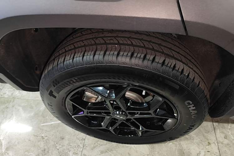 Used Formula Leopard Titanium 3 2025 501 km Range Rear-Wheel Drive Intelligent Driving Max Edition Right Rear Wheel Hub