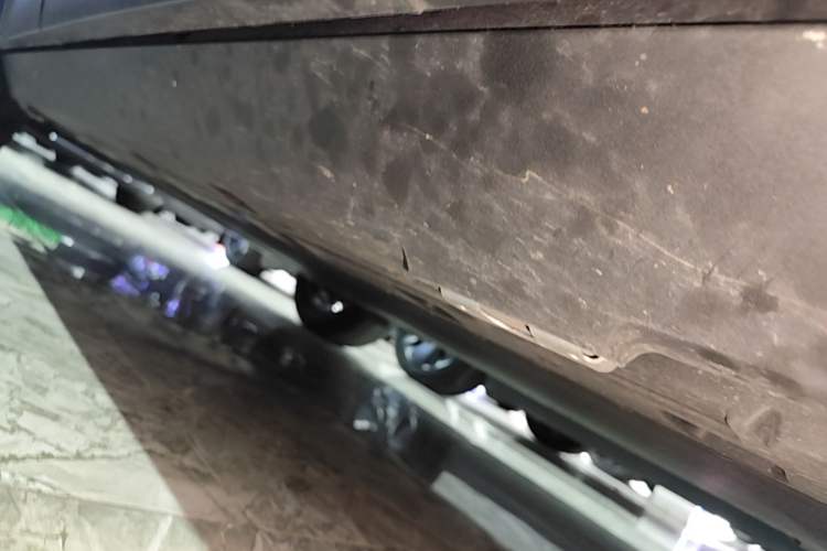 Used Formula Leopard Titanium 3 2025 501 km Range Rear-Wheel Drive Intelligent Driving Max Edition Right Side Sill