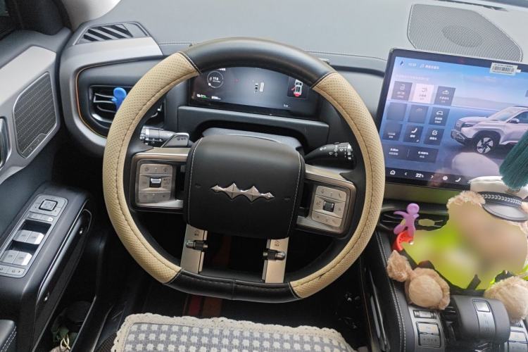 Used Formula Leopard Titanium 3 2025 501KM All-Wheel Drive Intelligent Driving Ultra Version Steering Wheel