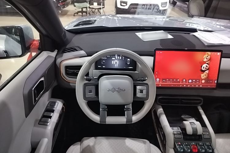 Used Formula Leopard Titanium 3 2025 501KM All-Wheel Drive Intelligent Driving Ultra Version Steering Wheel