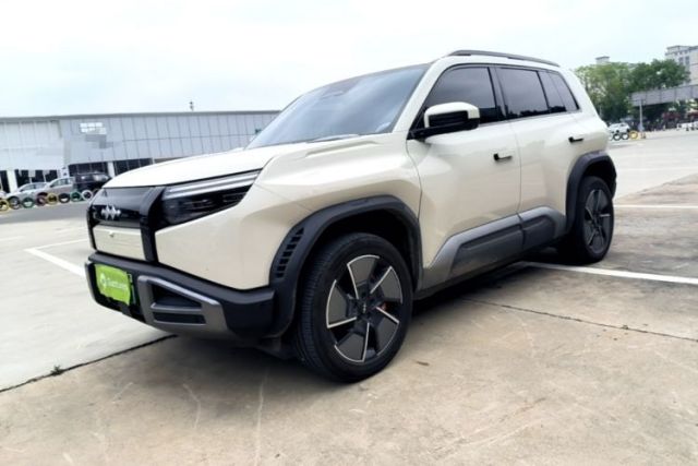 Used Formula Leopard Titanium 3 2025 501KM All-Wheel Drive Intelligent Driving Ultra Version