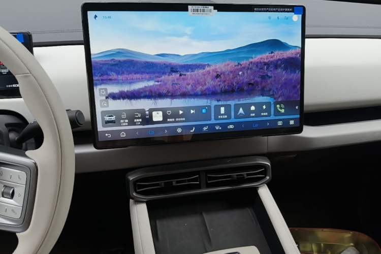 Used Formula Leopard Titanium 3 2025 501KM All-Wheel Drive Intelligent Driving Ultra Version Audio And AC Panel