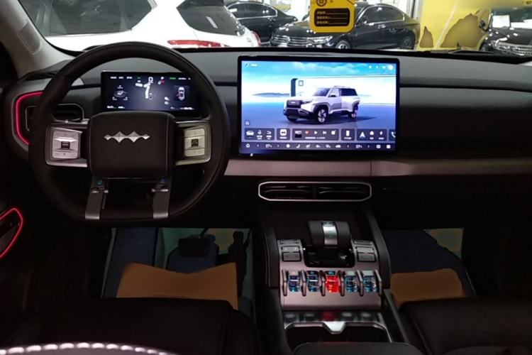 Used Formula Leopard Titanium 3 2025 501 km All-Wheel Drive Intelligent Driving Max Edition Center Console