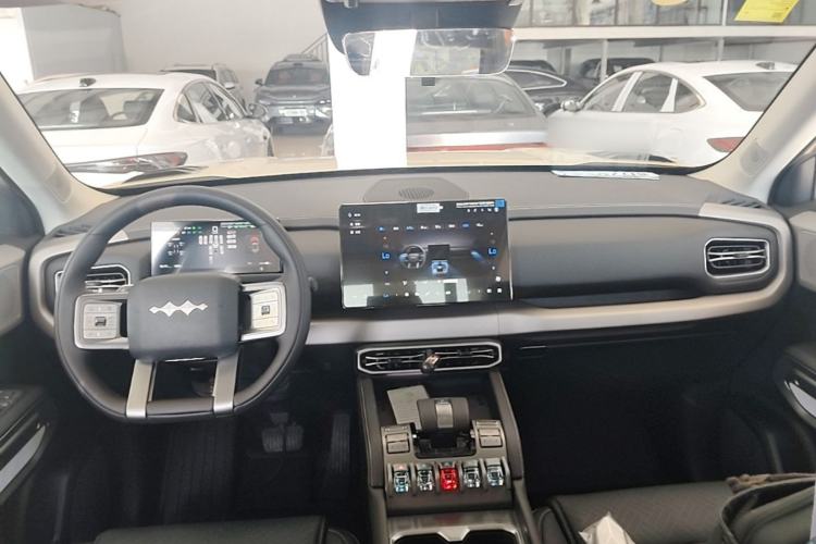 Used Formula Leopard Titanium 3 2025 501 km Range Rear-Wheel Drive Intelligent Driving Pro Version Center Console