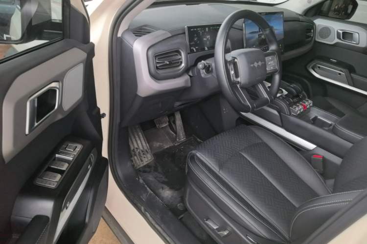 Used Formula Leopard Titanium 3 2025 501 km Range Rear-Wheel Drive Intelligent Driving Max Edition Driver Seat