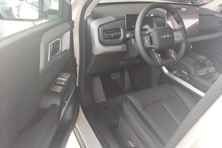 Used Formula Leopard Titanium 3 2025 501KM All-Wheel Drive Intelligent Driving Ultra Version Driver Seat