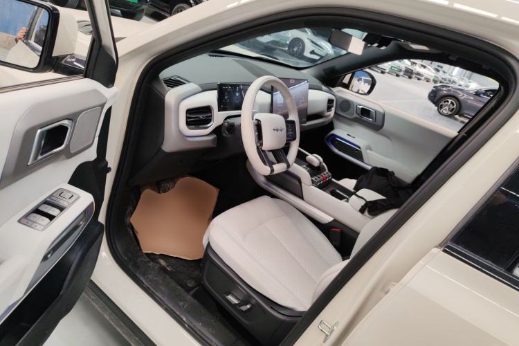 Used Formula Leopard Titanium 3 2025 501 km Range Rear-Wheel Drive Intelligent Driving Max Edition Driver Seat