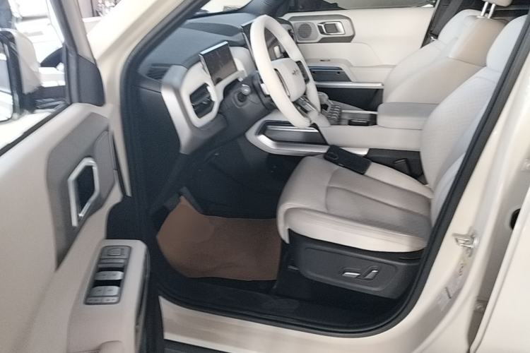 Used Formula Leopard Titanium 3 2025 501 km All-Wheel Drive Intelligent Driving Max Edition Driver Seat
