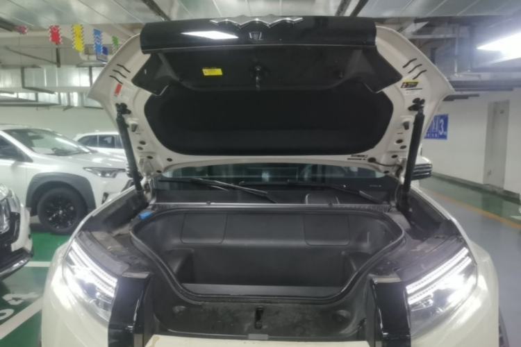 Used Formula Leopard Titanium 3 2025 501KM All-Wheel Drive Intelligent Driving Ultra Version Engine Bay