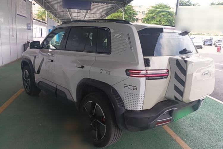 Used Formula Leopard Titanium 3 2025 501KM All-Wheel Drive Intelligent Driving Ultra Version Exterior 2