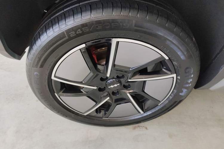 Used Formula Leopard Titanium 3 2025 501KM All-Wheel Drive Intelligent Driving Ultra Version Exterior 5