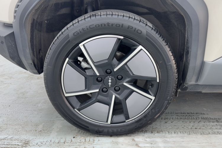 Used Formula Leopard Titanium 3 2025 501 km All-Wheel Drive Intelligent Driving Max Edition Exterior 6