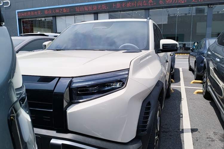Used Formula Leopard Titanium 3 2025 501KM All-Wheel Drive Intelligent Driving Ultra Version Front