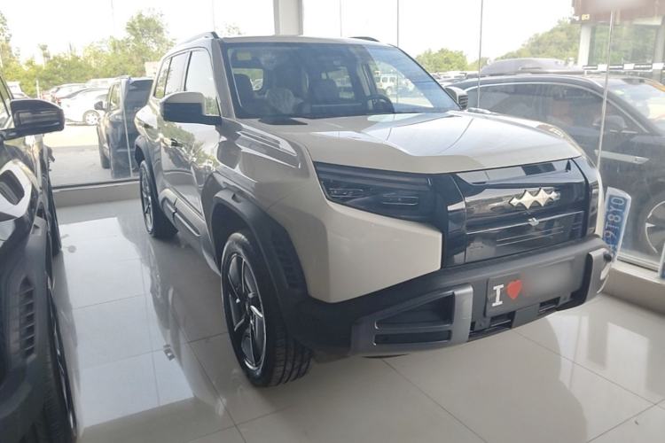 Used Formula Leopard Titanium 3 2025 501KM All-Wheel Drive Intelligent Driving Ultra Version Front Right 45 Deg