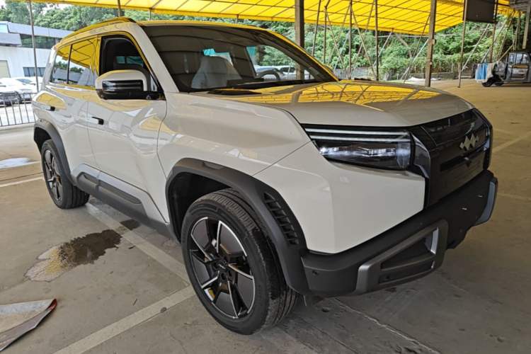 Used Formula Leopard Titanium 3 2025 501KM All-Wheel Drive Intelligent Driving Ultra Version Front Right 45 Deg
