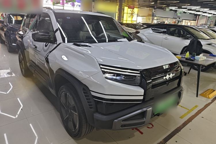 Used Formula Leopard Titanium 3 2025 501KM All-Wheel Drive Intelligent Driving Ultra Version Front Right 45 Deg