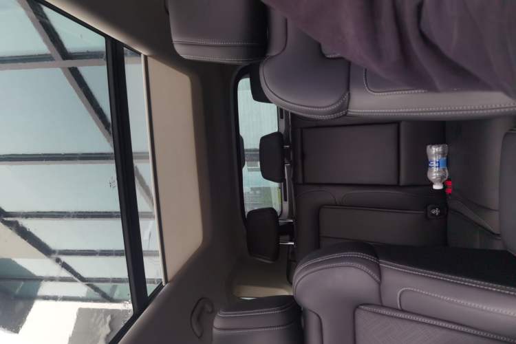 Used Formula Leopard Titanium 3 2025 501KM All-Wheel Drive Intelligent Driving Ultra Version Headliner