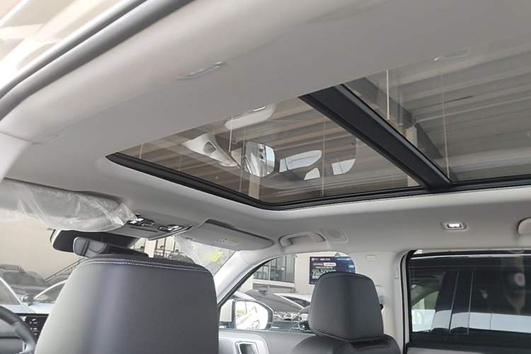 Used Formula Leopard Titanium 3 2025 501KM All-Wheel Drive Intelligent Driving Ultra Version Headliner